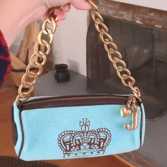 VINTAGE JUICY COUTURE TOOTSIE ROLL BARREL BAG! - Picture 4 of 17